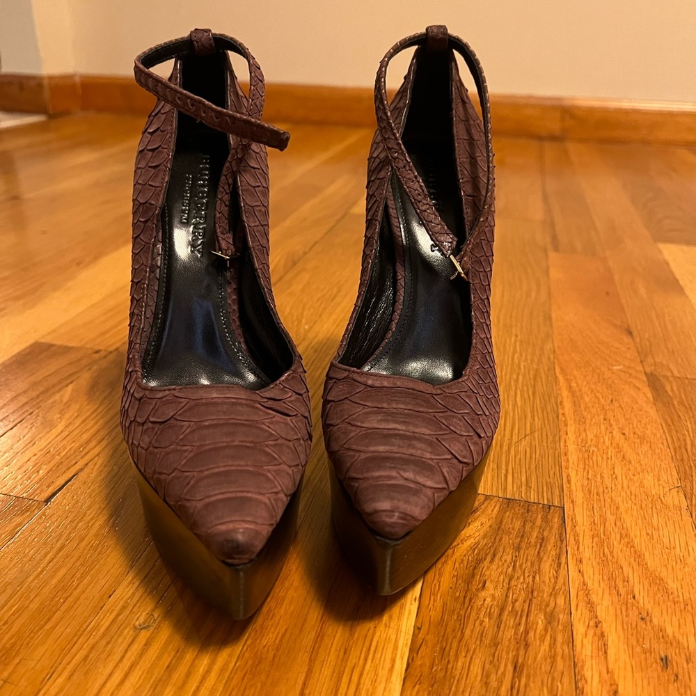 Buberry Prorsum Pump Ankle Strap Wedges